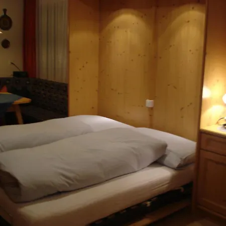 Chasa Valetta * זאמנאון