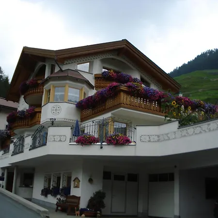 Апартаменты Chasa Valetta