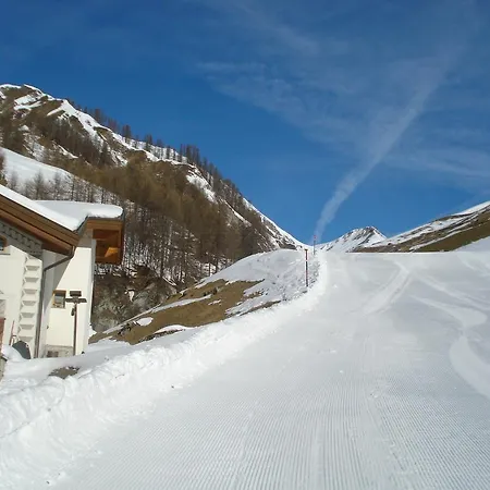 Chasa Valetta Замнаун