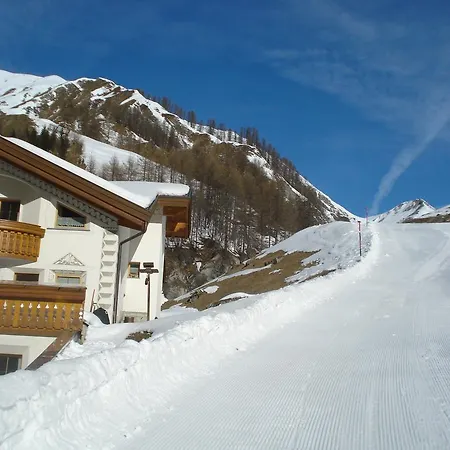 Chasa Valetta זאמנאון