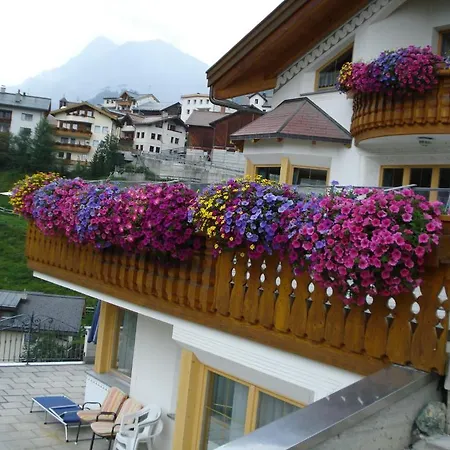 شقة Chasa Valetta