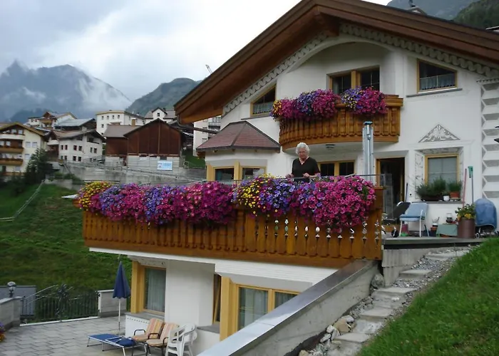 Chasa Valetta Daire *