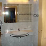 Chasa Valetta Apartment *